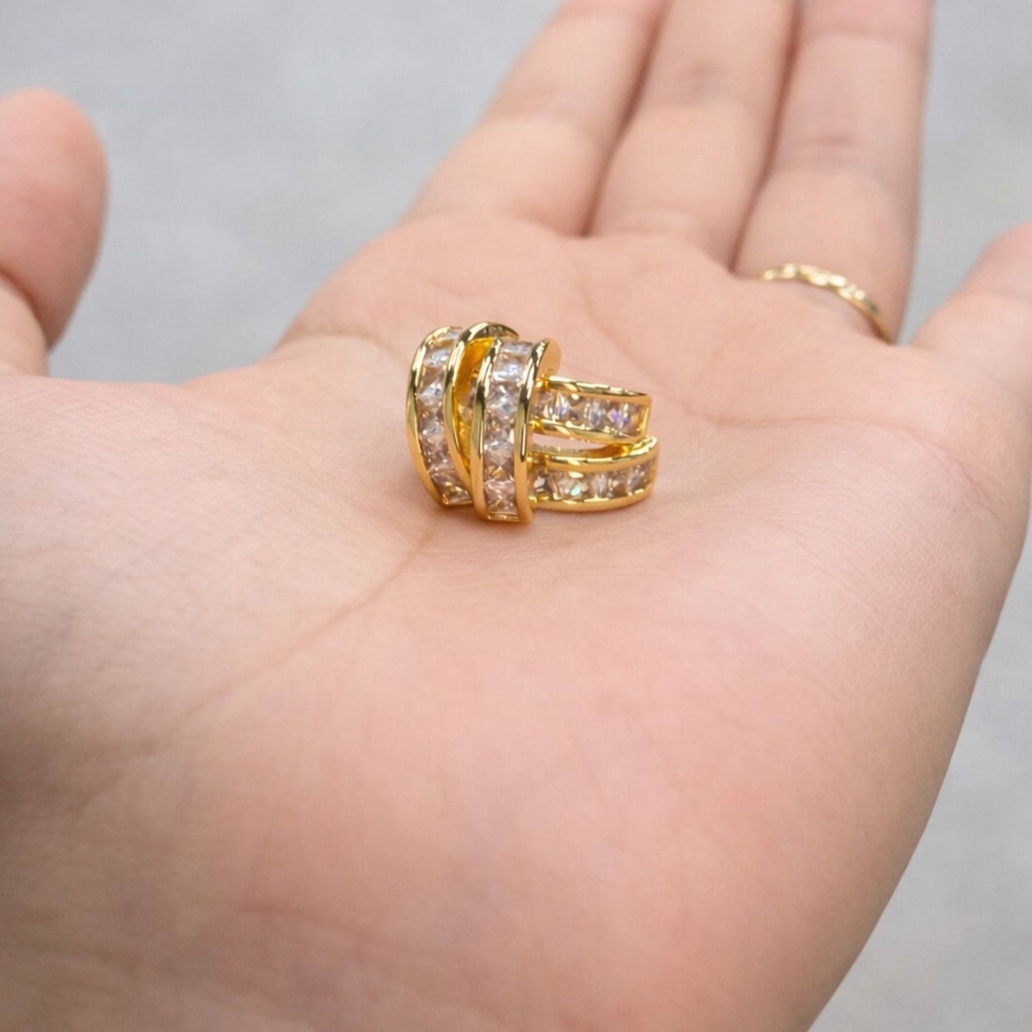 AMALIA DIAMOND HOOPS